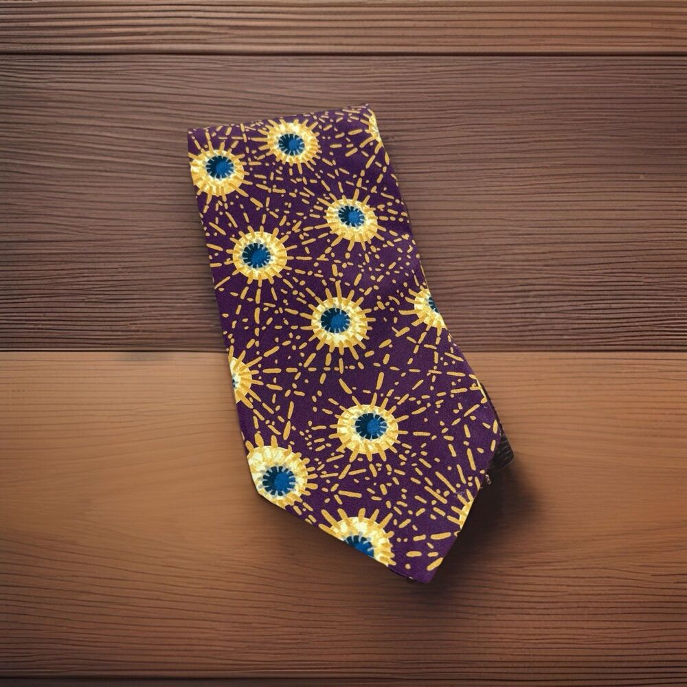 XMI NEIMAN MARCUS MEN'S  TIE 100%  SILK MADE IN  USA Geometric Starburst Retro